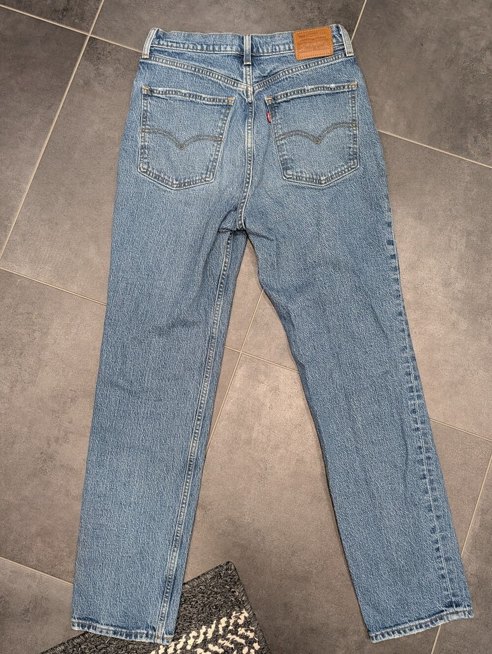 Levi’s 70s High Rise Slim Straight Jeans Size 29 (Inseam 31), Like New - Picture 3 of 3